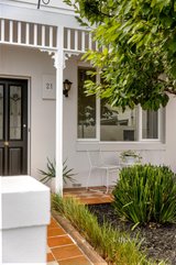 https://images.listonce.com.au/custom/160x/listings/21-montgomery-street-richmond-vic-3121/603/01639603_img_09.jpg?7Nh5nItwSHk