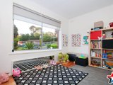 https://images.listonce.com.au/custom/160x/listings/21-orrong-road-mooroolbark-vic-3138/911/01524911_img_09.jpg?nInuq9mmkmM