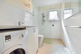 https://images.listonce.com.au/custom/160x/listings/21-pakenham-street-blackburn-vic-3130/897/01976897_img_05.jpg?Dk18s4U6XRk