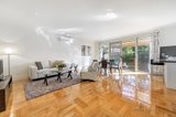 https://images.listonce.com.au/custom/160x/listings/21-park-lane-mount-waverley-vic-3149/472/00365472_img_04.jpg?swzPKCt_AcU