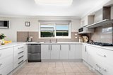 https://images.listonce.com.au/custom/160x/listings/21-premier-avenue-mitcham-vic-3132/889/01898889_img_06.jpg?ytMo3m1HLQk