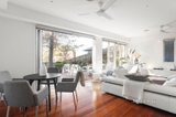 https://images.listonce.com.au/custom/160x/listings/21-rangeview-road-diamond-creek-vic-3089/295/01531295_img_05.jpg?xO9kmT5Mahg