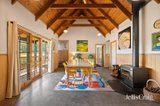 https://images.listonce.com.au/custom/160x/listings/21-romeo-road-healesville-vic-3777/348/01987348_img_06.jpg?0Igx4t64M7E