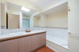 https://images.listonce.com.au/custom/160x/listings/21-russell-crescent-sorrento-vic-3943/259/01349259_img_14.jpg?xSvhNtLDc0w