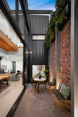 https://images.listonce.com.au/custom/160x/listings/21-scott-street-elwood-vic-3184/656/01793656_img_10.jpg?UVN02aHRw24