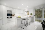 https://images.listonce.com.au/custom/160x/listings/21-signature-drive-alfredton-vic-3350/734/01310734_img_06.jpg?5Fot-5FmEfI