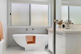 https://images.listonce.com.au/custom/160x/listings/21-signature-drive-alfredton-vic-3350/734/01310734_img_12.jpg?zgUzNnLk0uc