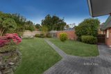 https://images.listonce.com.au/custom/160x/listings/21-smithdene-avenue-ringwood-east-vic-3135/815/01438815_img_12.jpg?iFLi64gP9lE