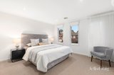 https://images.listonce.com.au/custom/160x/listings/21-southampton-drive-mulgrave-vic-3170/834/01905834_img_06.jpg?ZLFq0NT56LM
