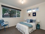 https://images.listonce.com.au/custom/160x/listings/21-sweetland-road-mooroolbark-vic-3138/424/01524424_img_11.jpg?vuExDw-xnX8