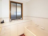 https://images.listonce.com.au/custom/160x/listings/21-tasman-avenue-belmont-vic-3216/564/01699564_img_13.jpg?kfMKhCigpZ8