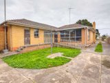 https://images.listonce.com.au/custom/160x/listings/21-tasman-avenue-belmont-vic-3216/564/01699564_img_17.jpg?nIW32jYaDWk