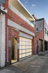 https://images.listonce.com.au/custom/160x/listings/21-thomas-place-prahran-vic-3181/261/01647261_img_01.jpg?_GiC__9Jz50