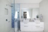 https://images.listonce.com.au/custom/160x/listings/21-thomas-place-prahran-vic-3181/261/01647261_img_08.jpg?0Pg92_AP8OU