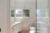 https://images.listonce.com.au/custom/160x/listings/21-view-hill-crescent-eltham-vic-3095/501/01969501_img_08.jpg?SkGOqBbISEw