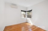 https://images.listonce.com.au/custom/160x/listings/21-view-hill-crescent-eltham-vic-3095/501/01969501_img_10.jpg?Zt3c6_2vyLI