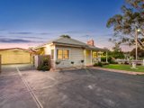 https://images.listonce.com.au/custom/160x/listings/21-view-road-bayswater-vic-3153/476/01525476_img_04.jpg?toy-6wJCYJg