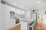 https://images.listonce.com.au/custom/160x/listings/21-warnock-street-maldon-vic-3463/711/01740711_img_08.jpg?OebkE0XsdpQ