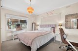 https://images.listonce.com.au/custom/160x/listings/21-warnock-street-maldon-vic-3463/711/01740711_img_10.jpg?EE_m5UXnA7w