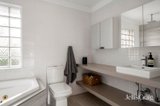 https://images.listonce.com.au/custom/160x/listings/21-wendover-place-yallambie-vic-3085/304/01780304_img_09.jpg?ijm9-oE3llc