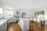 https://images.listonce.com.au/custom/160x/listings/21-williams-road-briar-hill-vic-3088/107/01610107_img_06.jpg?DzBWzqJm5ok