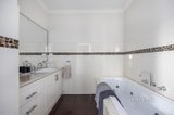 https://images.listonce.com.au/custom/160x/listings/210-14-francis-street-heidelberg-heights-vic-3081/092/01608092_img_10.jpg?HfZwDVudxG0