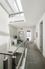 https://images.listonce.com.au/custom/160x/listings/210-river-esplanade-docklands-vic-3008/837/01153837_img_16.jpg?5fFPOhVLJpg