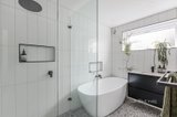https://images.listonce.com.au/custom/160x/listings/210-valentine-grove-armadale-vic-3143/766/01537766_img_04.jpg?IQkZDU-9964