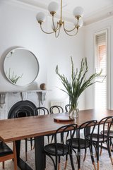 https://images.listonce.com.au/custom/160x/listings/210-williams-road-toorak-vic-3142/944/01676944_img_04.jpg?FsA_O14shXQ