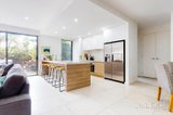 https://images.listonce.com.au/custom/160x/listings/2104-elsie-grove-chelsea-vic-3196/599/01982599_img_03.jpg?kUY9Vw2Ab9E