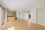 https://images.listonce.com.au/custom/160x/listings/2104-parkmore-road-bentleigh-east-vic-3165/968/01592968_img_03.jpg?9SQD8DXOx_E