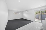 https://images.listonce.com.au/custom/160x/listings/2105-yarrowee-street-sebastopol-vic-3356/838/01840838_img_05.jpg?Ot-q7xt1Fkg