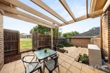 https://images.listonce.com.au/custom/160x/listings/211-curlew-court-doncaster-vic-3108/068/01984068_img_11.jpg?wYEoSR0lyKk
