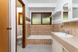 https://images.listonce.com.au/custom/160x/listings/211-dunns-road-mornington-vic-3931/349/01691349_img_03.jpg?k-jPX08TWvU