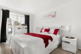 https://images.listonce.com.au/custom/160x/listings/211-elgata-close-meadow-heights-vic-3048/402/01982402_img_04.jpg?BpBH00vZlfM