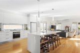 https://images.listonce.com.au/custom/160x/listings/211-gladstone-road-briar-hill-vic-3088/656/01542656_img_02.jpg?3p9AmPZhmI4