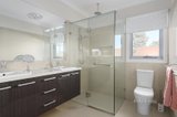 https://images.listonce.com.au/custom/160x/listings/211-gladstone-road-briar-hill-vic-3088/656/01542656_img_09.jpg?RfxN9lUv8-c