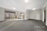 https://images.listonce.com.au/custom/160x/listings/211-marabou-place-aspendale-vic-3195/144/01933144_img_06.jpg?TIrQZ7-kIiw