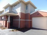 https://images.listonce.com.au/custom/160x/listings/211-margaret-street-oak-park-vic-3046/461/01927461_img_06.jpg?4f07W5jIY6g