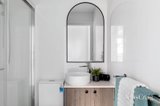 https://images.listonce.com.au/custom/160x/listings/211-marian-court-eltham-north-vic-3095/550/01922550_img_11.jpg?JYW12SVphlE