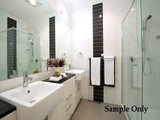https://images.listonce.com.au/custom/160x/listings/211-nangnak-lane-mont-albert-vic-3127/811/01684811_img_05.jpg?PHNyeypxXOs