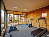 https://images.listonce.com.au/custom/160x/listings/211-nangnak-lane-mont-albert-vic-3127/811/01684811_img_07.jpg?rqcBlt_bOTU