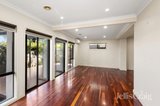 https://images.listonce.com.au/custom/160x/listings/211-nevin-parade-viewbank-vic-3084/676/01990676_img_05.jpg?-w0N5OW-Hu0