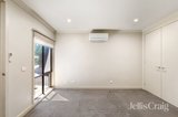 https://images.listonce.com.au/custom/160x/listings/211-nevin-parade-viewbank-vic-3084/676/01990676_img_08.jpg?hfALkstMR34