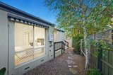 https://images.listonce.com.au/custom/160x/listings/211-rhyl-close-endeavour-hills-vic-3802/257/00798257_img_10.jpg?V6mk5KS-L6Q