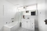 https://images.listonce.com.au/custom/160x/listings/211-rockley-road-south-yarra-vic-3141/510/01913510_img_09.jpg?Anm4tu-_P_4