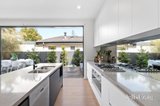https://images.listonce.com.au/custom/160x/listings/211-tramway-parade-beaumaris-vic-3193/633/01876633_img_06.jpg?363_KyZQerQ
