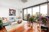 https://images.listonce.com.au/custom/160x/listings/21129-133-ormond-esplanade-elwood-vic-3184/693/01921693_img_05.jpg?olELdZlxuV0