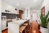 https://images.listonce.com.au/custom/160x/listings/21129-133-ormond-esplanade-elwood-vic-3184/693/01921693_img_06.jpg?qCABxRaf7AY