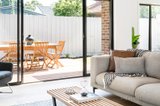 https://images.listonce.com.au/custom/160x/listings/2114-bond-street-ivanhoe-vic-3079/565/00611565_img_20.jpg?gOrH5Cj2Le8